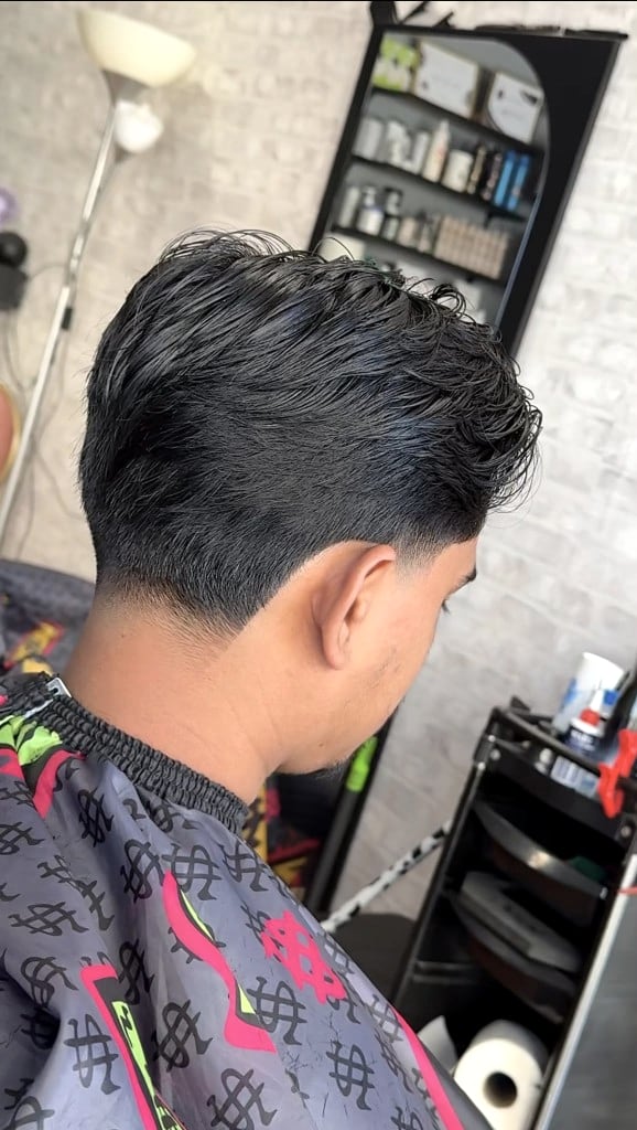 Corte taper fade hecho en el salón